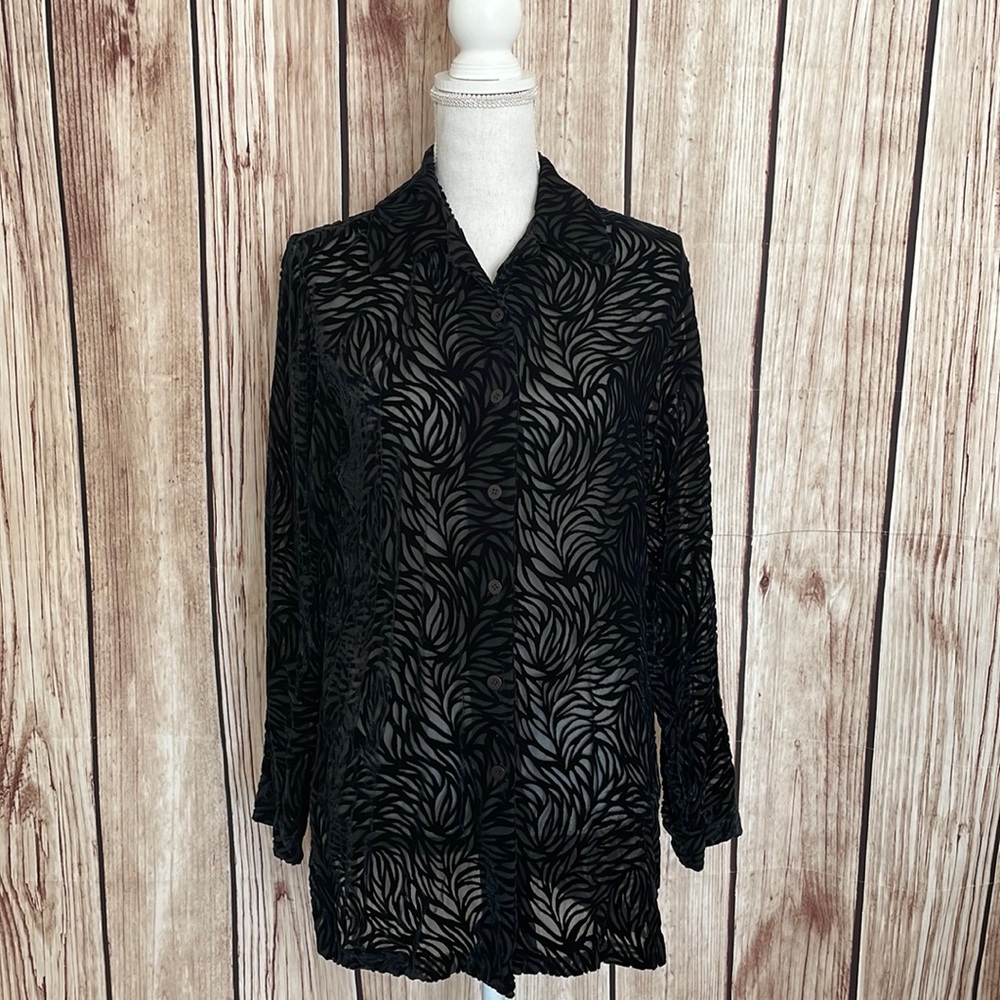 Casual Corner Black Silk & Rayon Sheer Button-Down w/Texture Design Size 6